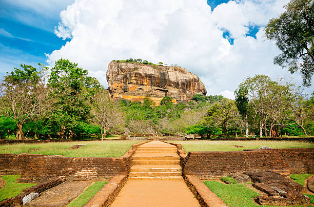istock Sigiriya rock, Sri lanka 471983068