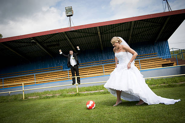istock Wedding outdoor portraits 471986011