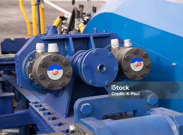 Hydraulic Cylinders On Lifting Bridge Stock Photo - Download Image Now - 2015, Architecture, Assistance