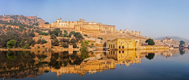Panorama of Amer (Amber) fort, Rajasthan, India Famous Rajasthan landmark - Panorama of Amer (Amber) fort, Rajasthan, India amber fort stock pictures, royalty-free photos & images