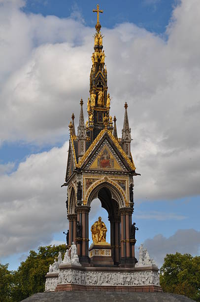 istock Prince Albert Memorial in London, England 472001880