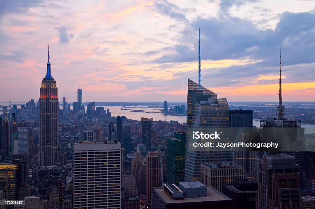 Manhattan in New York City - Lizenzfrei Abenddämmerung Stock-Foto