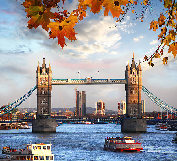 istock Famous Tower Bridge in Autumn, London, England 472025053