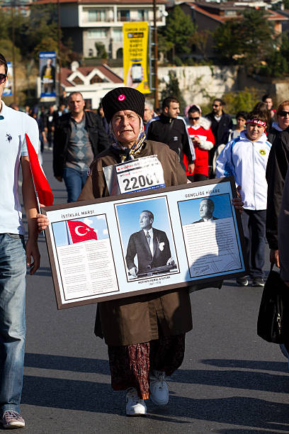 35 th 이스탄불 eurasia 마라톤 - healthy lifestyle turkey sport marathon 뉴스 사진 이미지