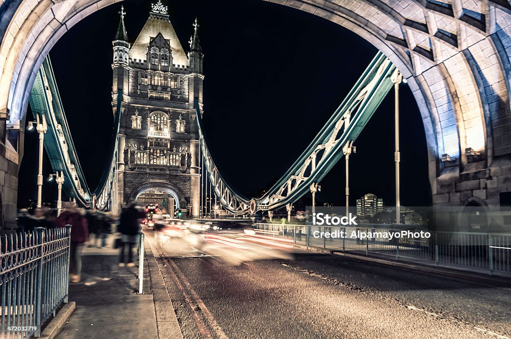 Tower Bridge a Londra, Inghilterra, di notte-VI - Foto stock royalty-free di Architettura