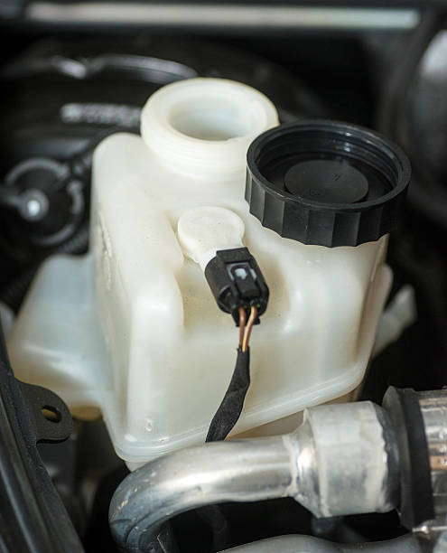 istock repairing the car 472035282