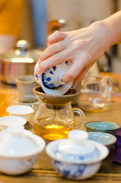 istock Chinese serving tea in a teahouse（3） 472041803