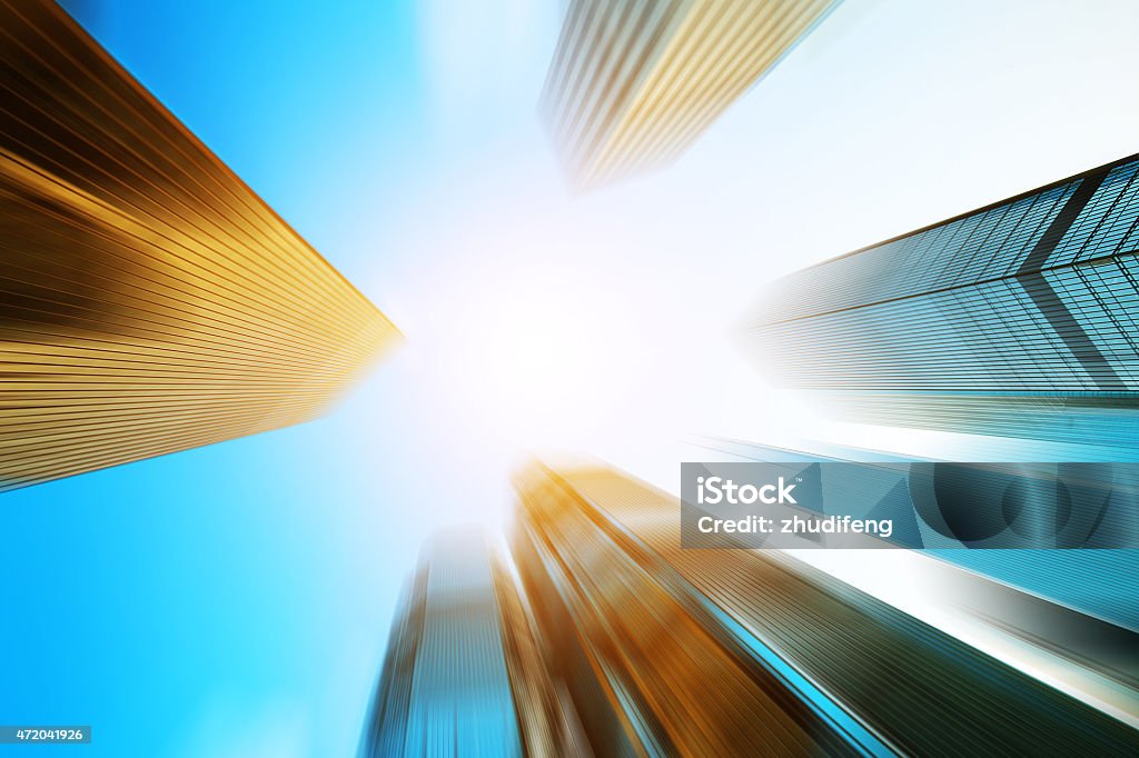 góc nhìn thấp của tòa nhà chọc trời hiện đại trong chuyển động mờ - Trả phí Bản quyền Một lần 2015 Bức ảnh sẵn có góc nhìn thấp của tòa nhà chọc trời hiện đại trong chuyển động mờ - Trả phí Bản quyền Một lần 2015 Bức ảnh sẵn có