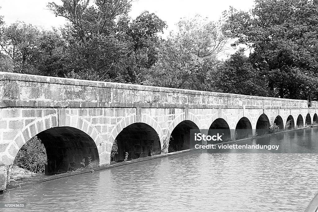 The Argenta-podwójne Akwedukt, kanał Di Midi.  Francja - Zbiór zdjęć royalty-free (Akwedukt)