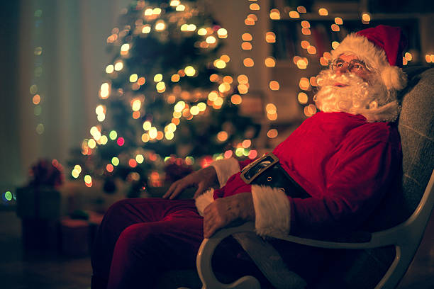istock Santa Claus at home 472045915