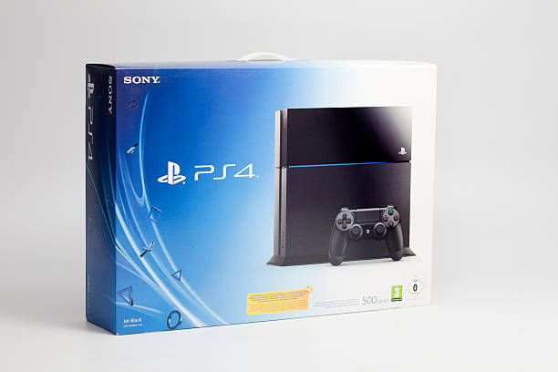 Box Playstation 4 Ps4 Stock Photo - Download Image Now - Playstation, Black  Color, Box - Container - iStock