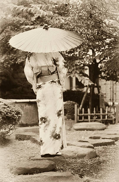 istock Japanese Woman 472046395