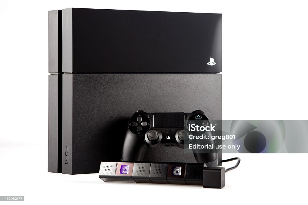 Verpletteren ga sightseeing onderwijzen Console Playstation 4 And Pad Dualshock Camera On White Background Stock  Photo - Download Image Now - iStock