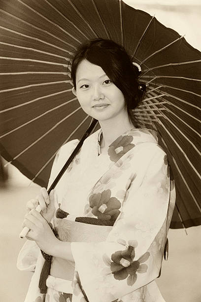 istock Japanese Woman 472051113