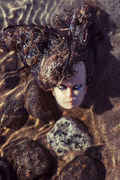 istock Doll of the Ocean 472051757