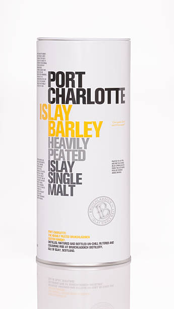 bruichladdich port charlotte - bruichladdich whisky stock-fotos und bilder