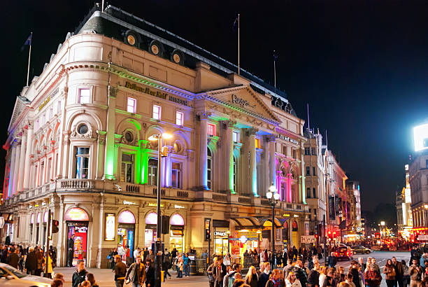 praça piccadilly - englis imagens e fotografias de stock