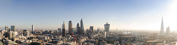 panorama de skyline de londres na manhã de - london england morning sunlight tower bridge imagens e fotografias de stock
