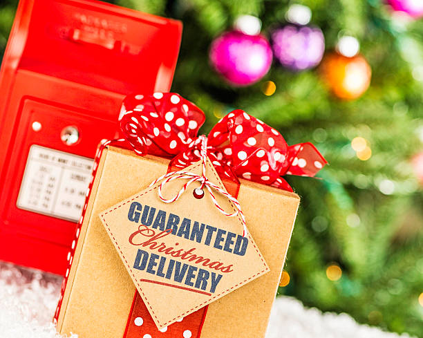 istock Guaranteed Christmas Delivery 472061307