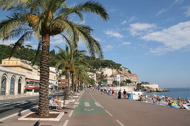 promenade – des anglais in nizza, französische riviera. - city of nice france french riviera promenade des anglais stock-fotos und bilder