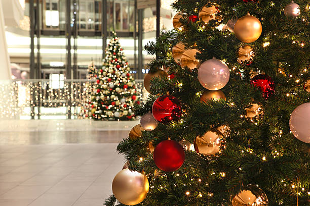 istock Christmas shopping mall with decorated tree 472066497