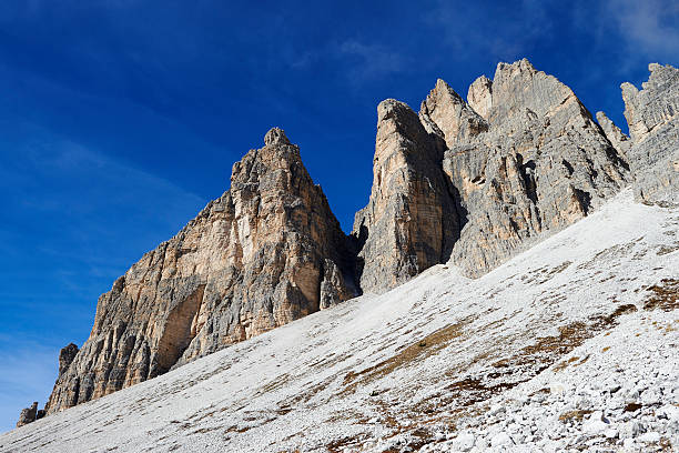 drei zinnen - european alps mountain mountain peak rock stock-fotos und bilder