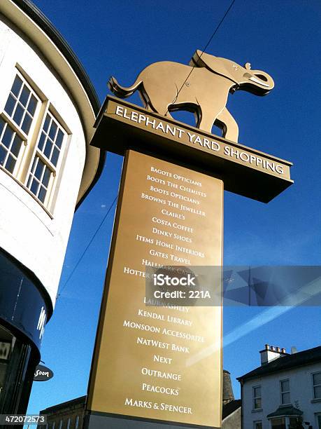 Photo libre de droit de Kendal Éléphant Shopping Centre Yards banque d'images et plus d'images libres de droit de Angleterre - Angleterre, Bleu, Cambrie