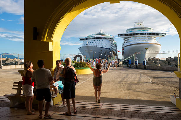 cruceros feliz vida en san cristóbal - p and o cruises fotografías e imágenes de stock