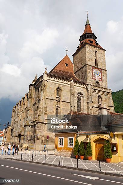 Черный Церковь В Брашов Румыния — стоковые фотографии и другие картинки Без людей - Без людей, Брашов, Вертикальный