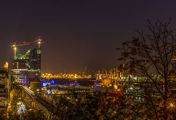 porto de hamburgo - hamburg germany harbor gangplank germany imagens e fotografias de stock