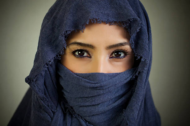 istock Muslim Woman 472077333