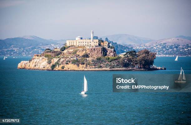 Alcatraz Foto de stock y más banco de imágenes de Aire libre - Aire libre, Azul, Bahía