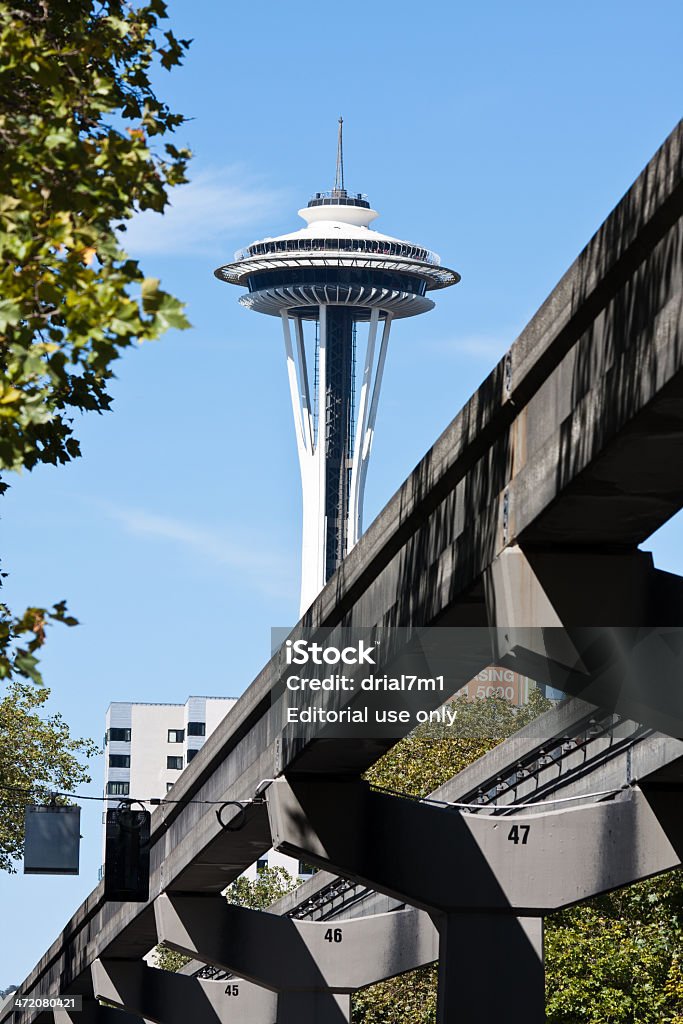 Pista de monorriel Seattle - Foto de stock de Aguja espacial libre de derechos
