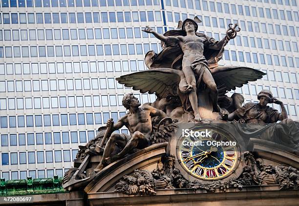 Statue Über Die Grand Central Station Stockfoto und mehr Bilder von Grand Central Station - Manhattan - Grand Central Station - Manhattan, Uhr, Außenaufnahme von Gebäuden