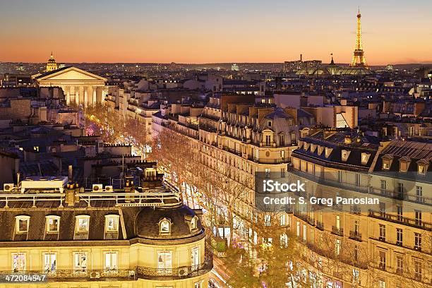 Photo libre de droit de Toits De Paris Au Coucher Du Soleil banque d'images et plus d'images libres de droit de Paris - France - Paris - France, Quartier de la Madeleine, Capitales internationales