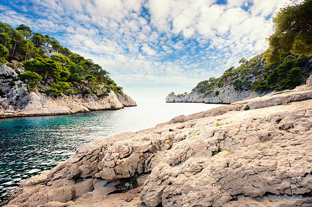 istock Blue Bay at French Riviera 472085499