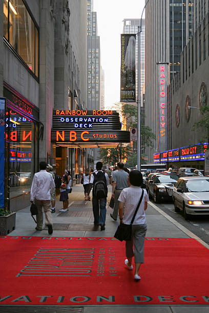 nbc studios de nueva york - nbc fotografías e imágenes de stock