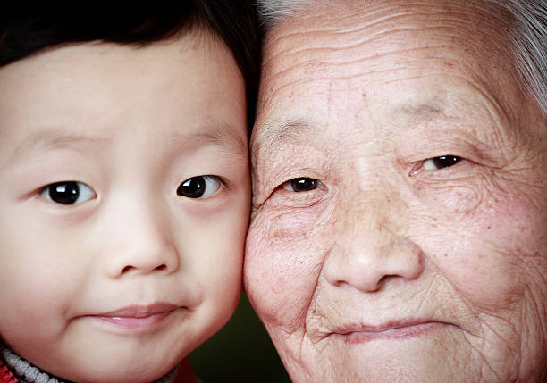 istock Happy Asian family 472092319