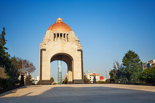 monumento a la revolución, centro de la ciudad de méxico - monumento fotografías e imágenes de stock