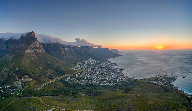 istock Table Mountain, Camps Bay, Cape Town - Sunset 472096829