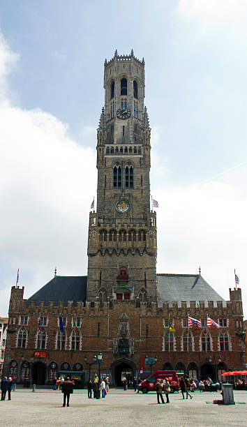 rynku i belfry tower, brugia - belfried zdjęcia i obrazy z banku zdjęć