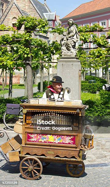 Street Musician Stock Photo - Download Image Now - Accordion - Instrument, Active Lifestyle, Active Seniors