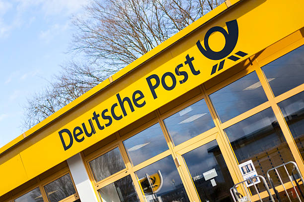 ドイチェポストブランチ - mail german culture sign deutsche post ag ストックフォトと画像