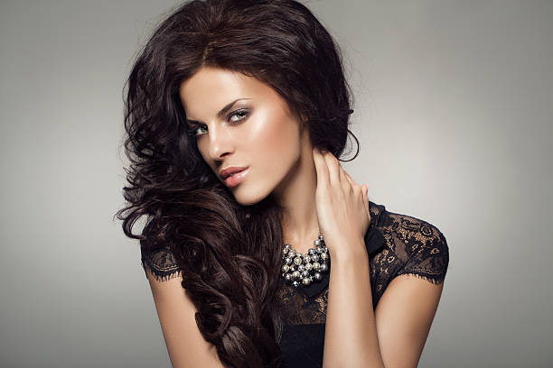 istock Young beautiful woman 472113011