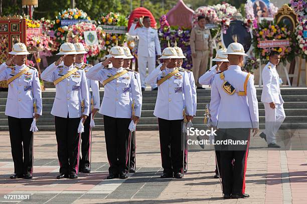 Evento Commemorativo Per Re Rama Vi - Fotografie stock e altre immagini di Abbigliamento formale - Abbigliamento formale, Adulto, Ambientazione esterna