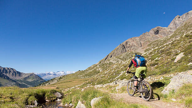 istock Morning downhill into Switzerland 472117167
