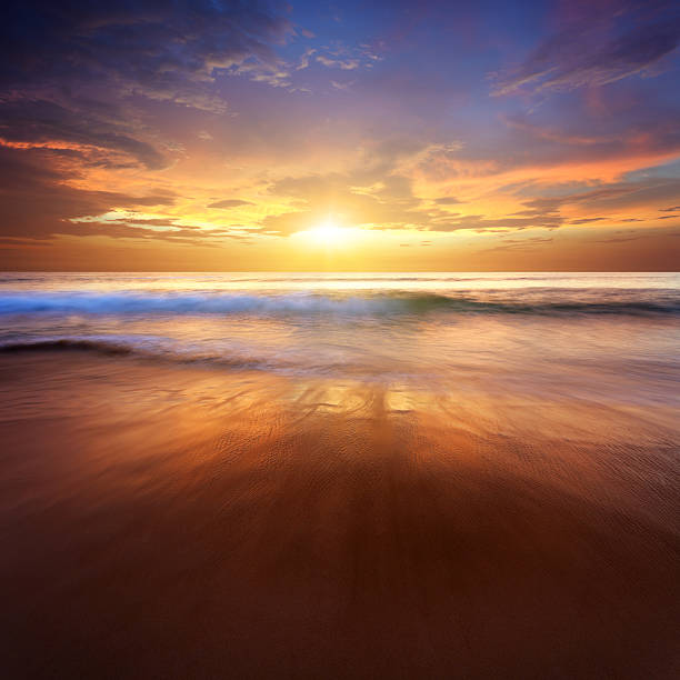 istock Beautiful sunset on the beach 472119891