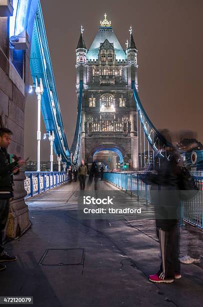Ночной Вид На Тауэрский Мост В Лондоне Англия — стоковые фотографии и другие картинки Лондон - Англия - Лондон - Англия, Ночь, Англия