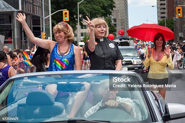 Pride Di Toronto 2012 - Fotografie stock e altre immagini di Canada - Canada, Centro della città, Chiedere
