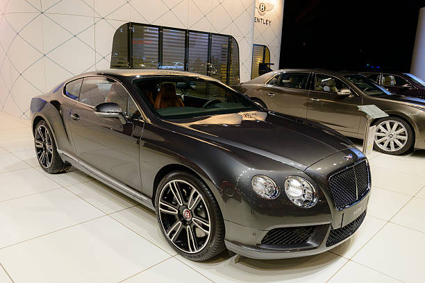 ベントレーコンチネンタル gt - bentley ストックフォトと画像